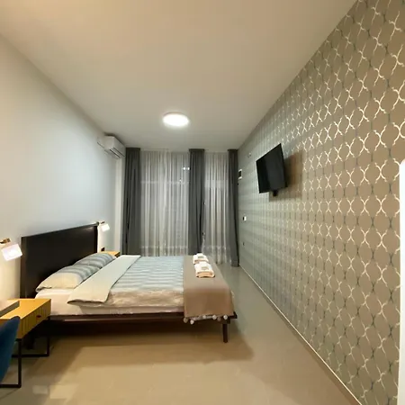 Viridian Three Accommodation, 2 Apartament *